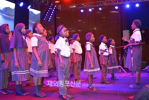 주나이지리아한국대사관은 11월 12일 아부자 힐튼호텔에서 산하 한국문화원과 함께 ‘국경일 리셉션’ 행사를 개최했다. (사진 주나이지리아한국문화원)